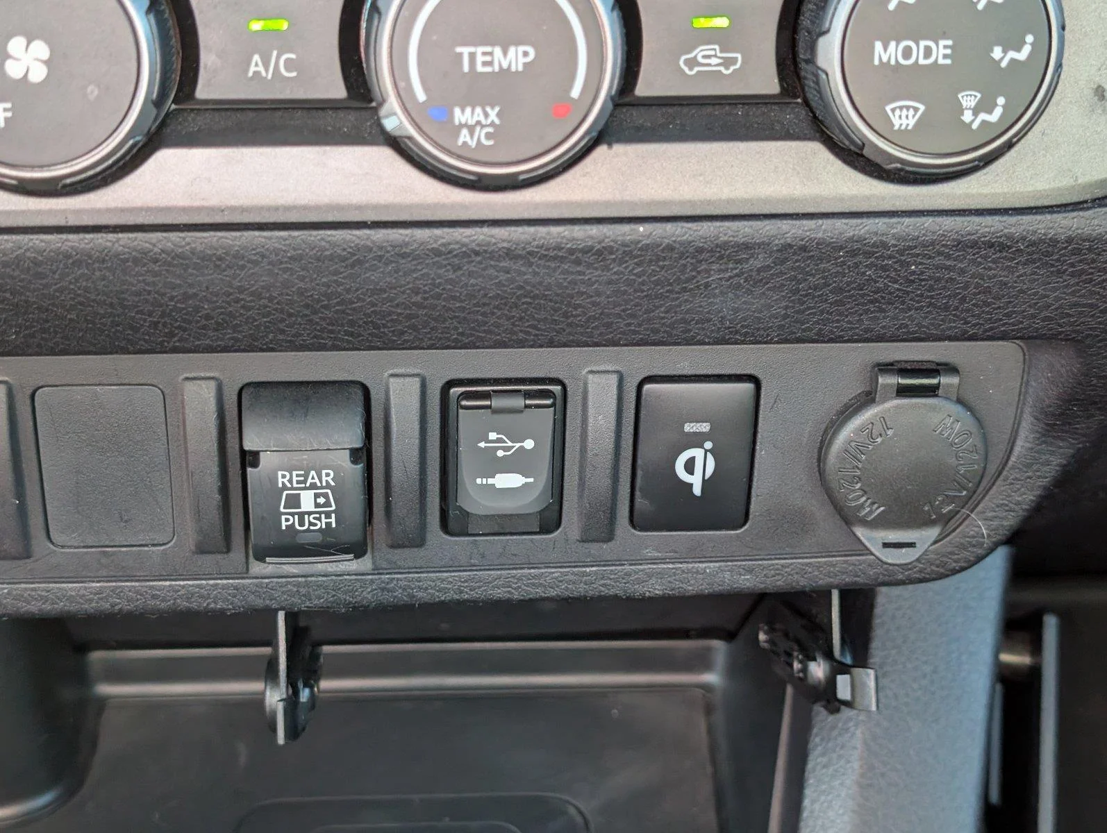 Used 2019 Super White Toyota TRD Off-Road image 22