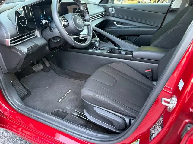Used 2024 Red Hyundai SEL image 9
