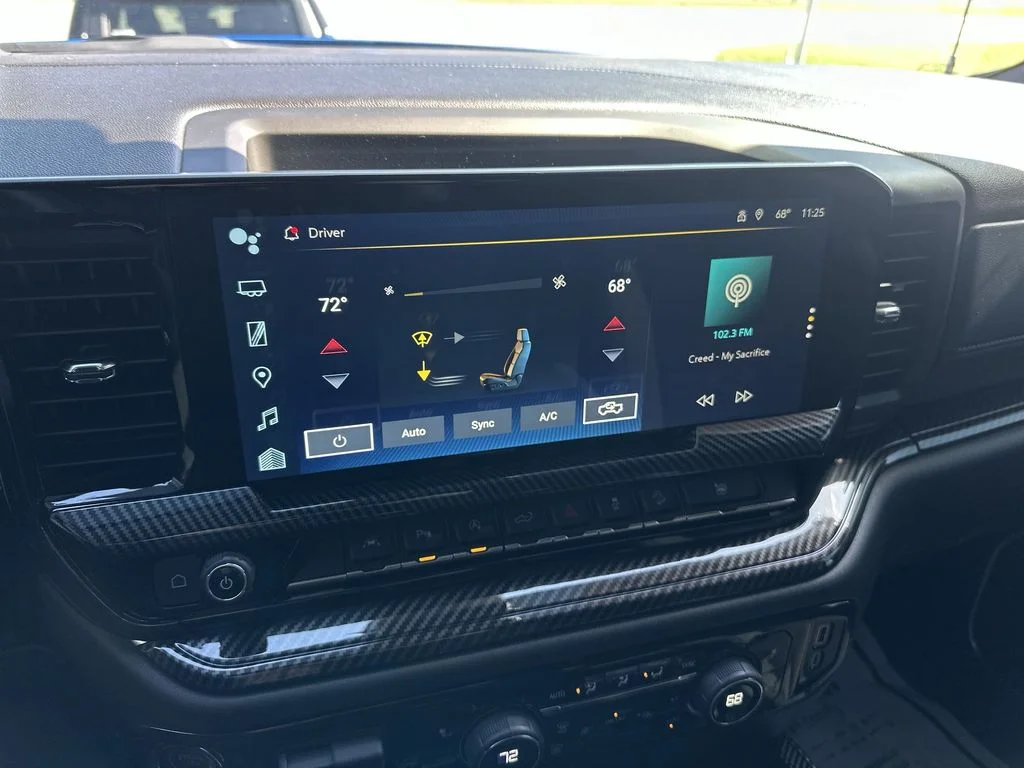 Used 2025 Blue Chevrolet RST image 19