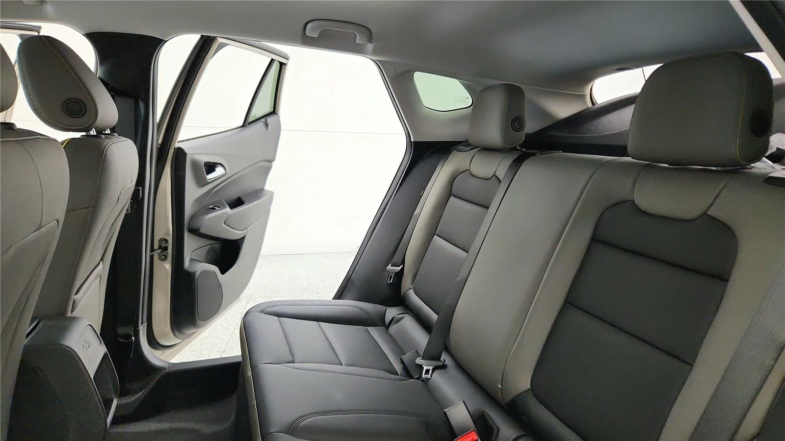 New 2026 White Sands Chevrolet ACTIV image 30