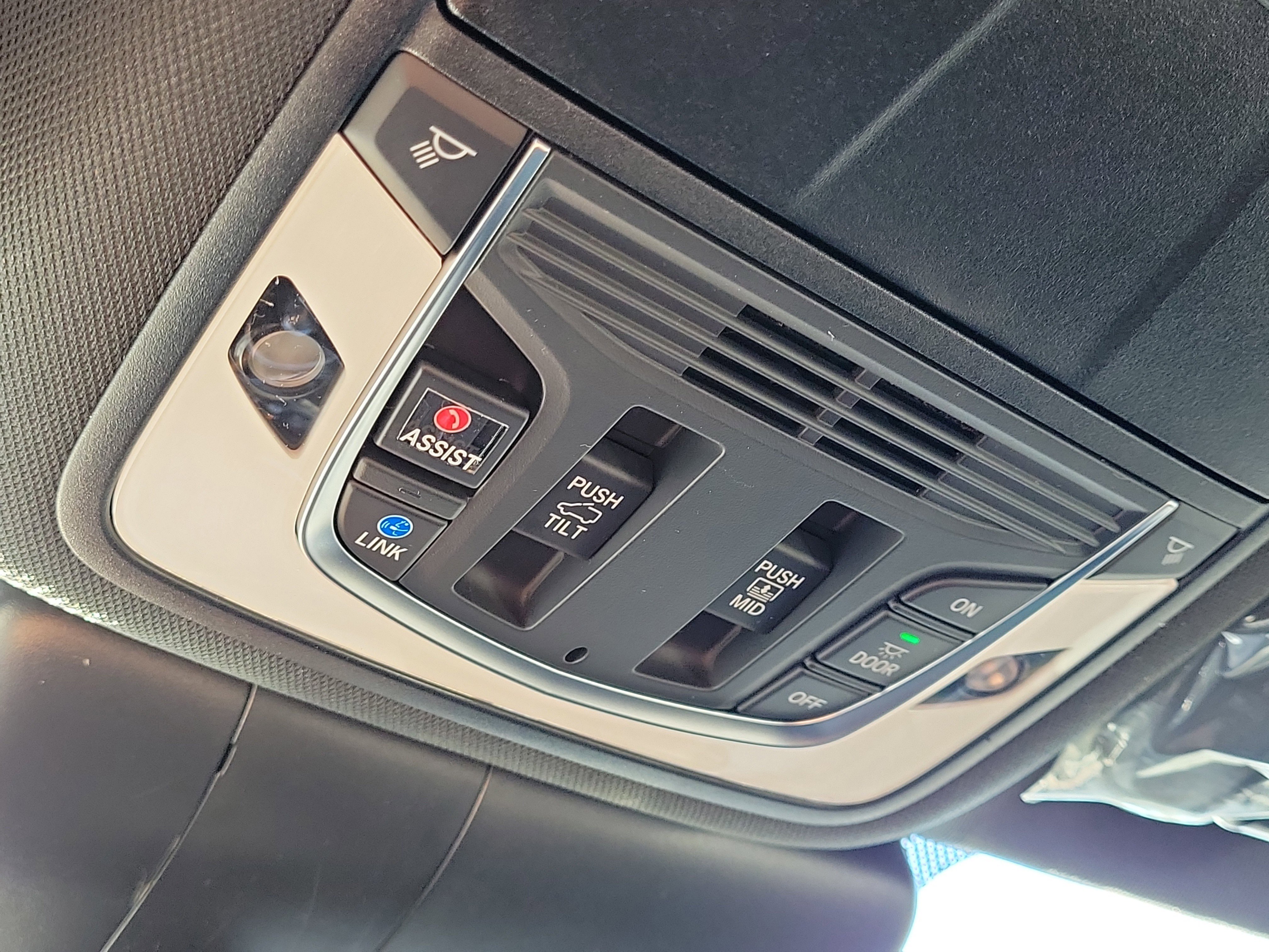 New 2026 Solar Silver Metallic Acura w/A-Spec Package image 23