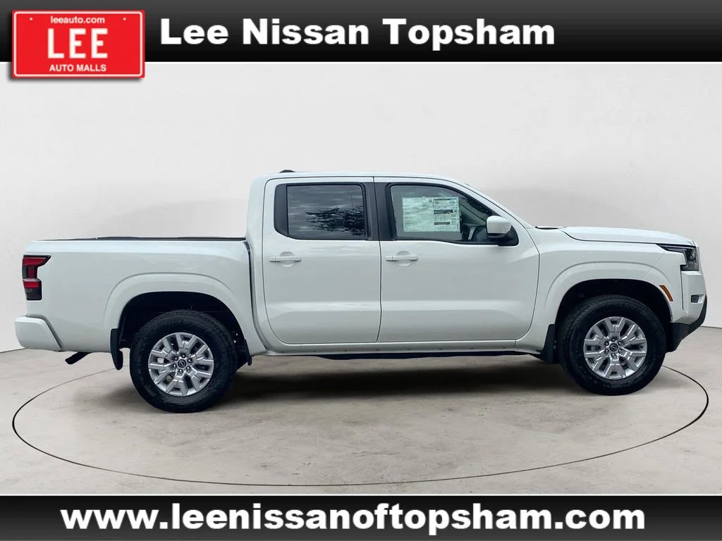 Certified Used 2023 Glacier White Nissan SV image 7