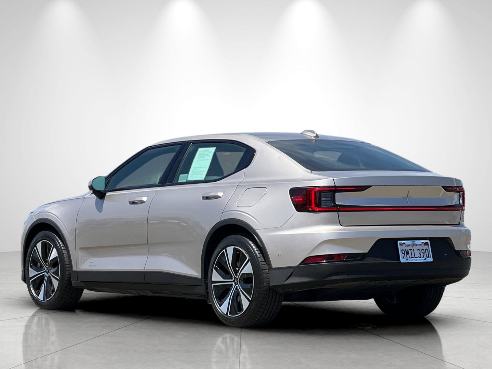 Used 2024 GOLD Polestar Long Range Dual Motor image 3