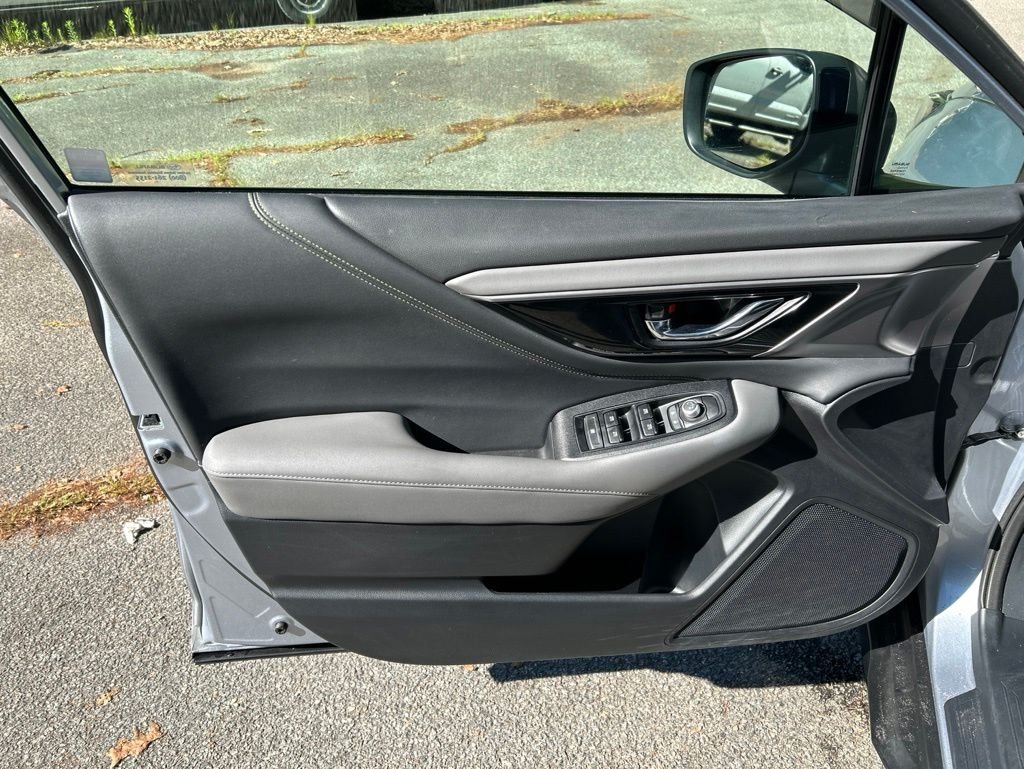 Used 2022 Silver Subaru Onyx Edition XT image 13