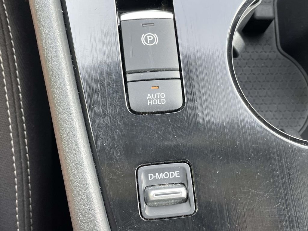 2025 Nissan Rogue SV - Photo 30
