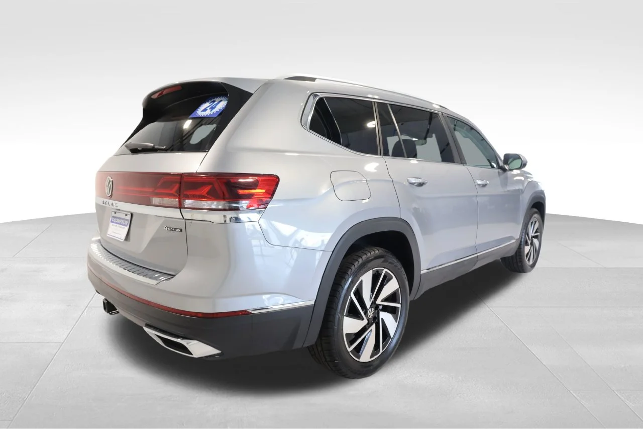 Used 2024 Silver Volkswagen 2.0T SEL image 4