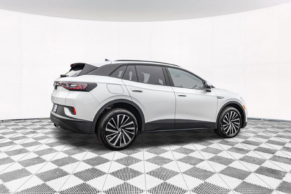 Used 2025 White Volkswagen Pro image 9