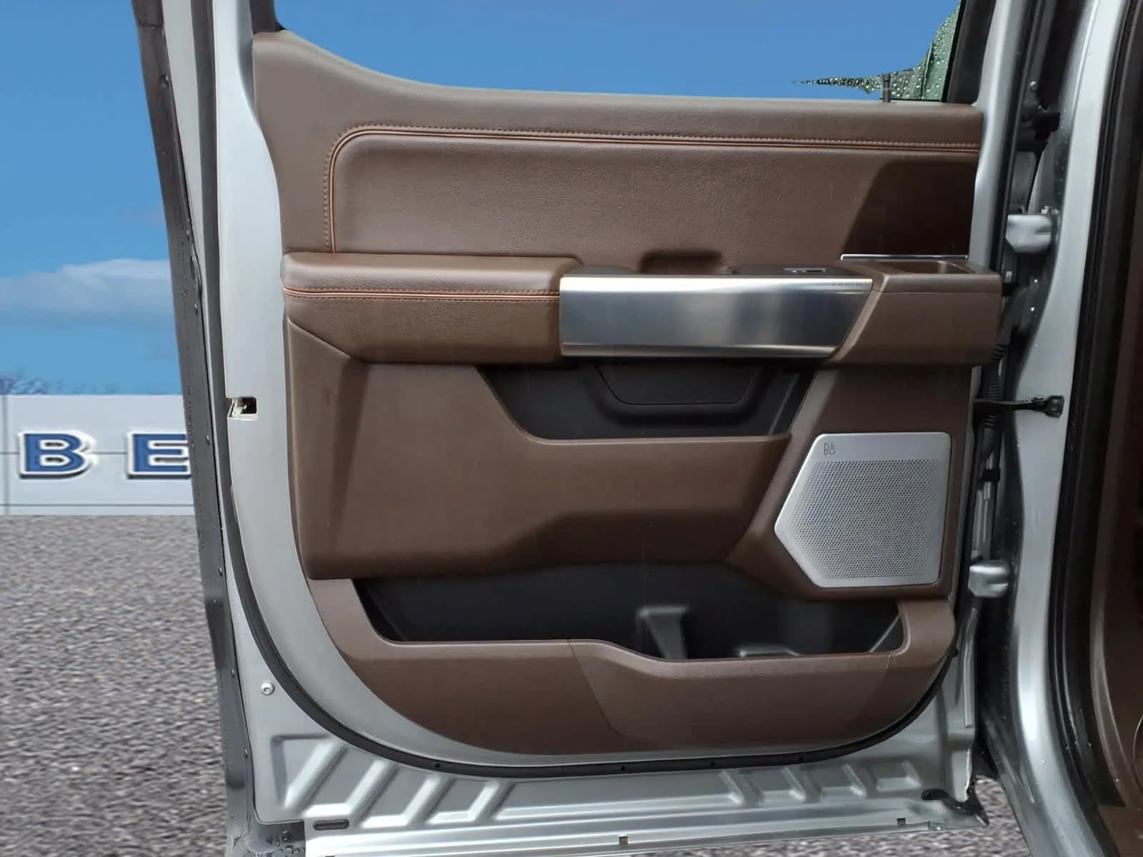 Used 2021 Iconic Silver Ford King Ranch image 27
