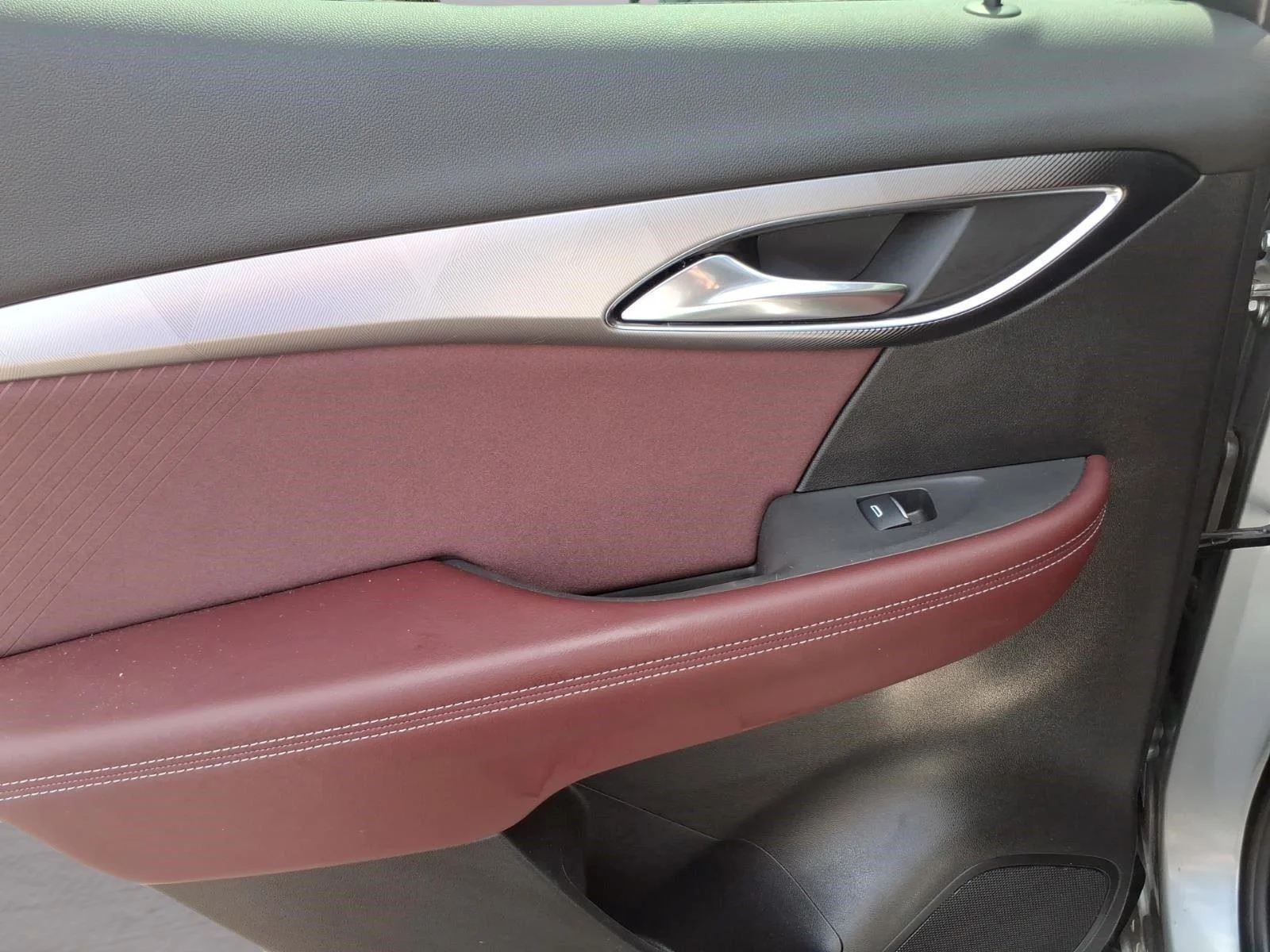 Used 2024 Moonstone Gray Metallic Buick Sport Touring image 11