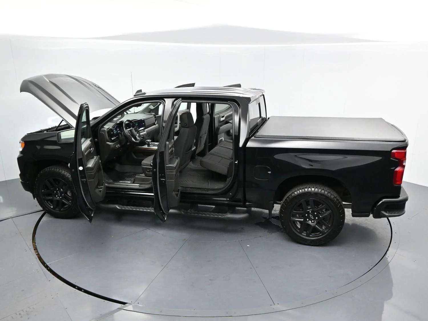 Used 2023 Black Chevrolet RST image 37