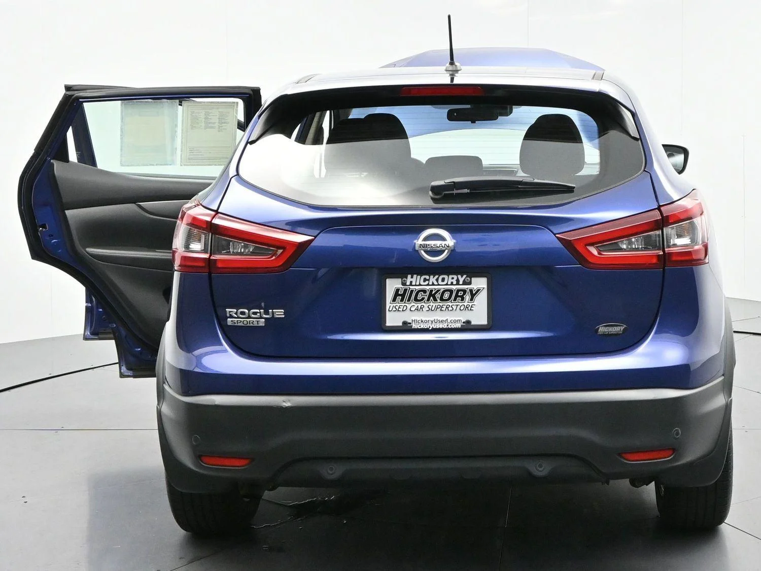Used 2022 Caspian Blue Metallic Nissan S image 38