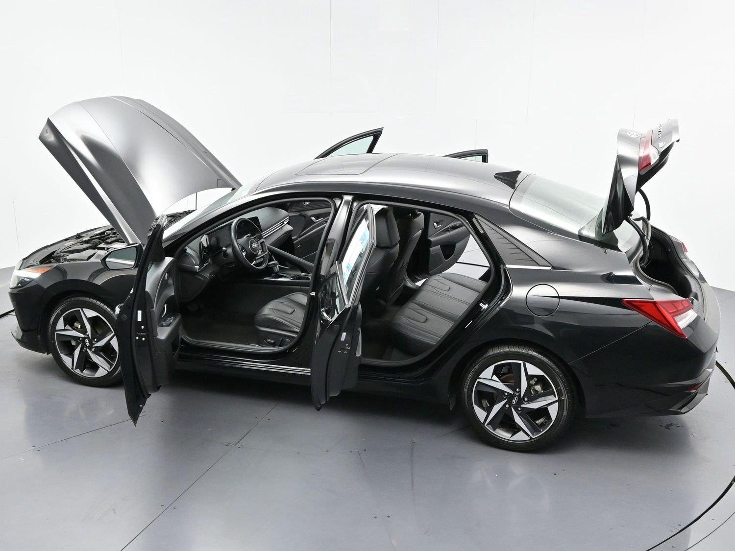 Used 2021 Phantom Black Hyundai Limited image 42