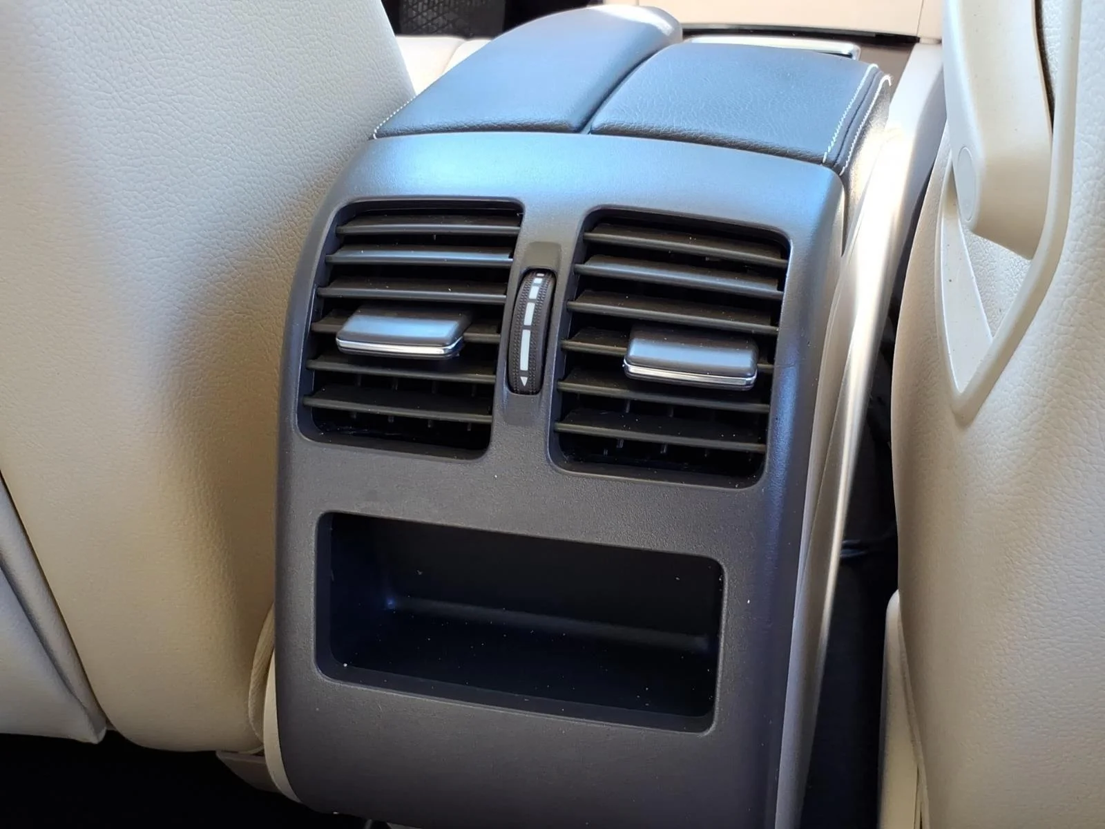 Used 2015 Iridium Silver Metallic Mercedes-Benz GLK 250 BlueTEC® image 29