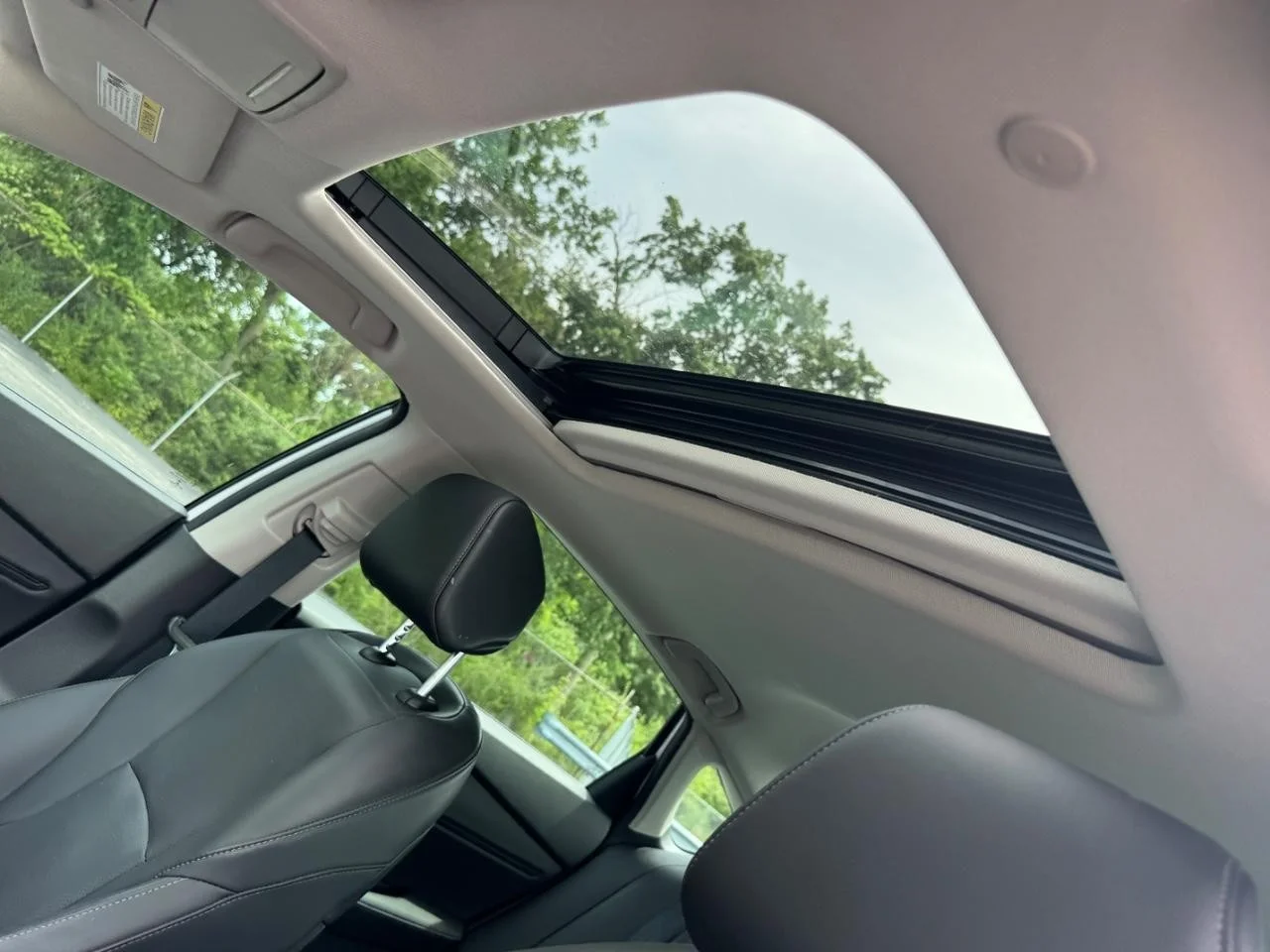 Used 2023 Platinum White Pearl Honda Touring image 20