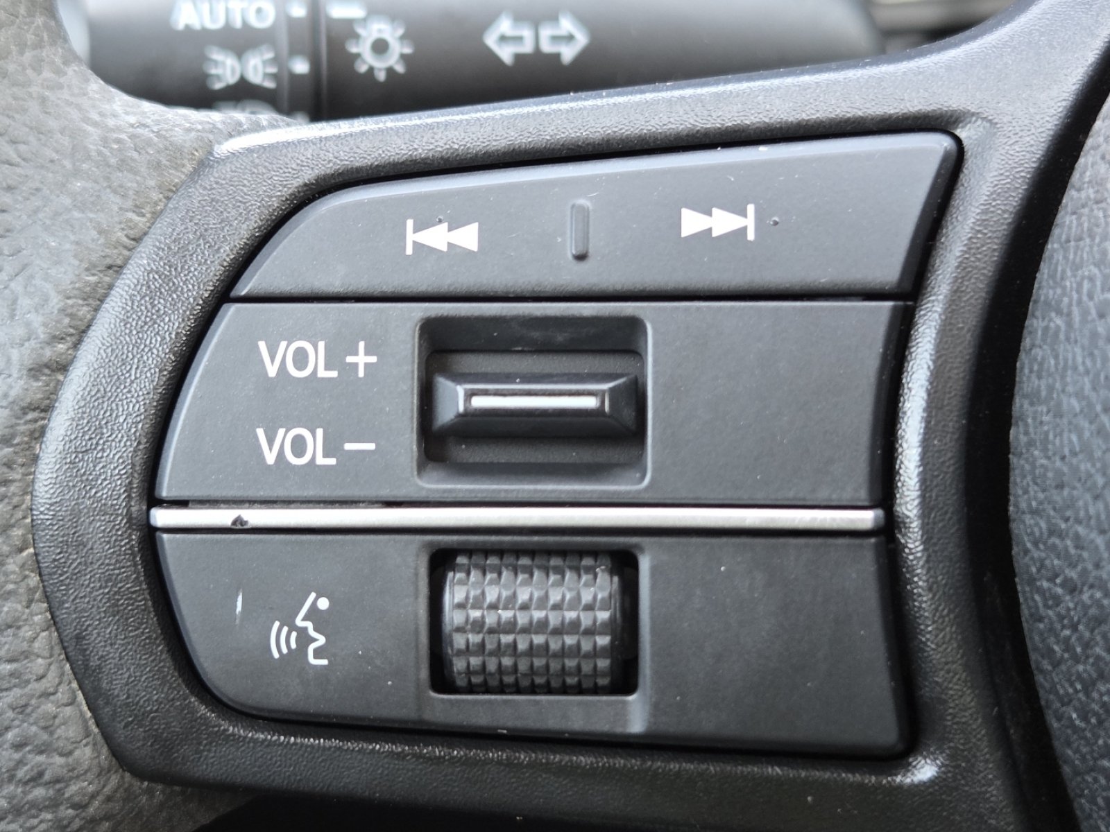 2023 Honda Accord EX - Photo 12