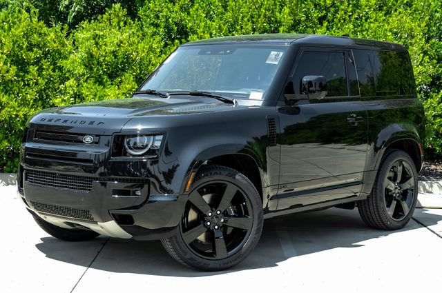 New 2026 Santorini Black Metallic Land Rover V8 image 2
