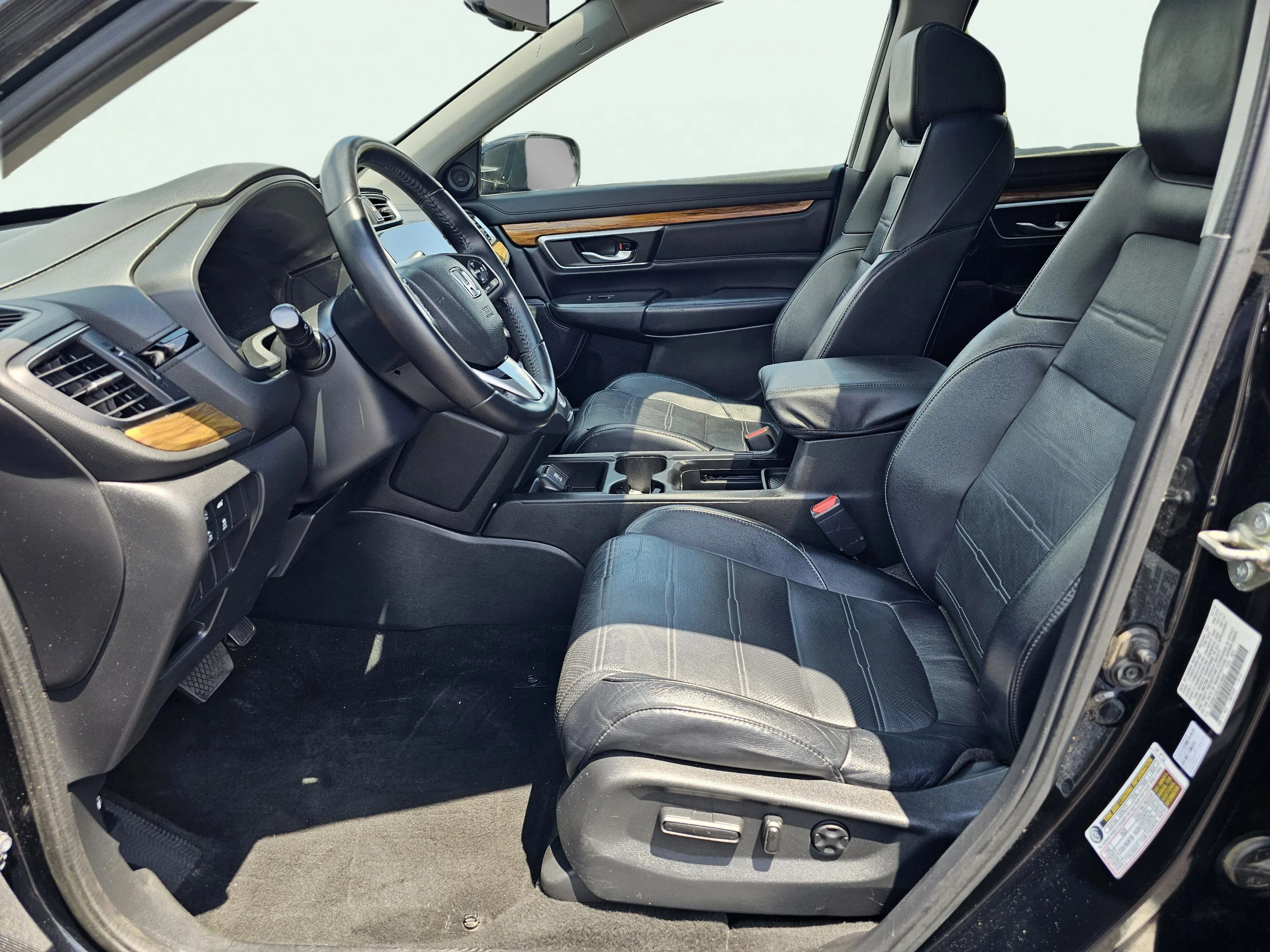 Used 2018 Crystal Black Pearl Honda EX-L image 4