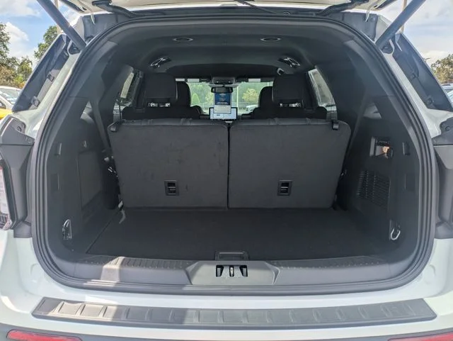 New 2026 Star White Metallic Tri-Coat Ford Tremor® image 13