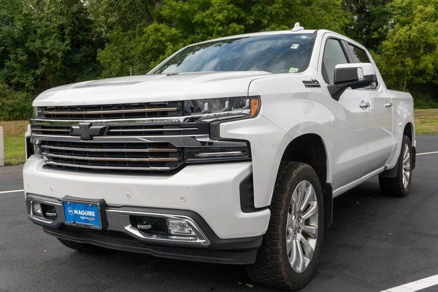 Used 2019 Beige Chevrolet High Country image 2