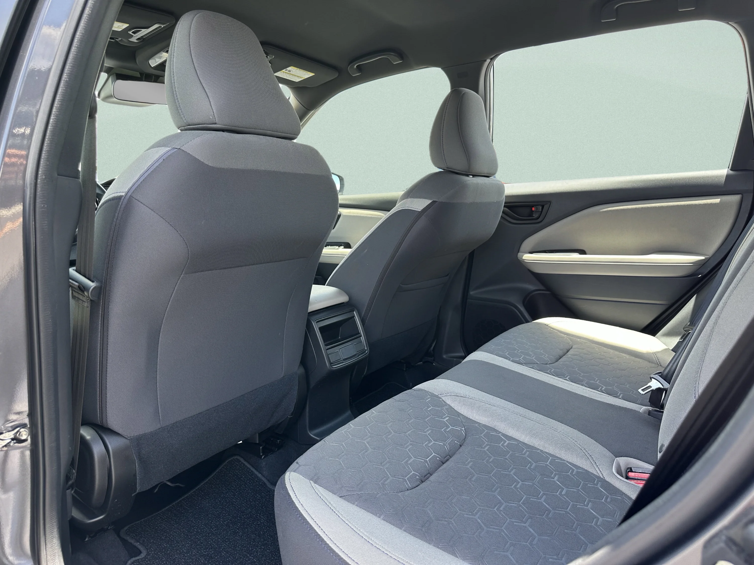 Used 2025 Magnetite Gray Metallic Subaru Base image 17