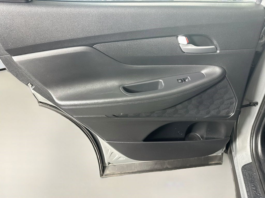 Used 2022 Hampton Gray Hyundai SEL image 22