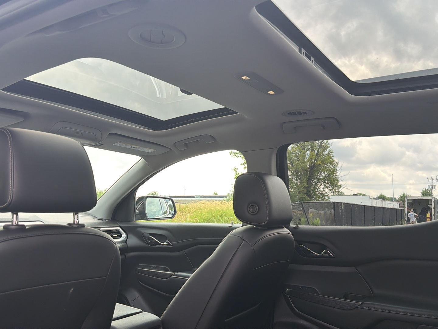 Used 2019 Ebony Twilight Metallic GMC SLT image 9