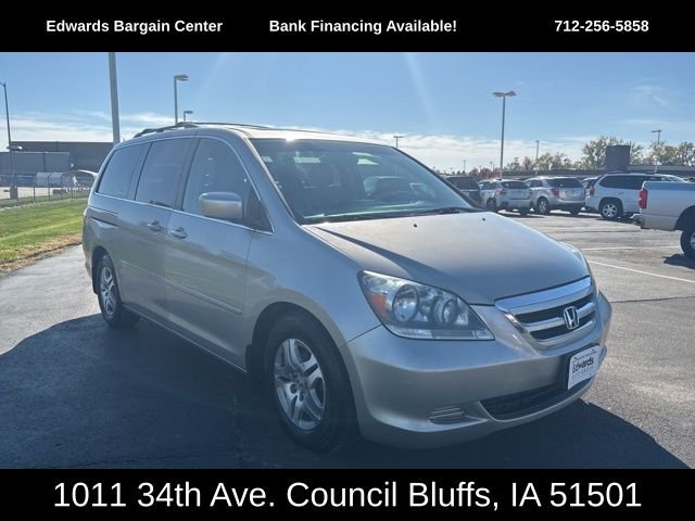 Used 2005 Honda Odyssey EX with VIN 5FNRL38705B047359 for sale in Council Bluffs, IA