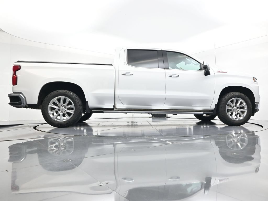 Used 2022 Summit White Chevrolet LTZ image 30