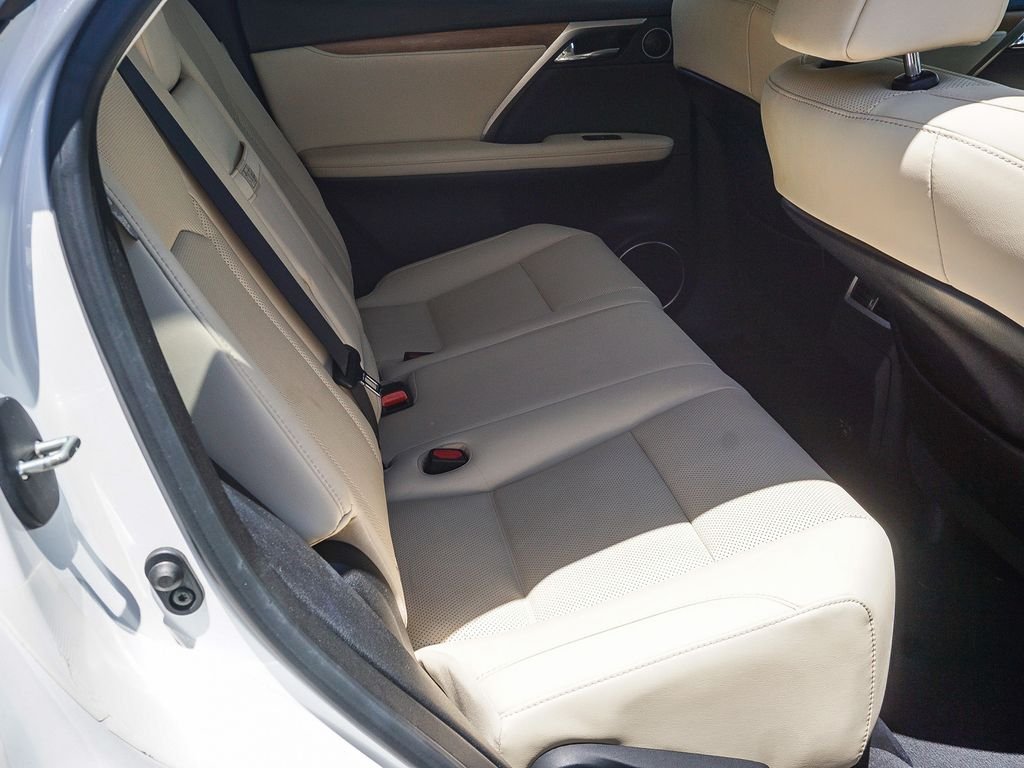 Used 2022 White Lexus 450h image 14