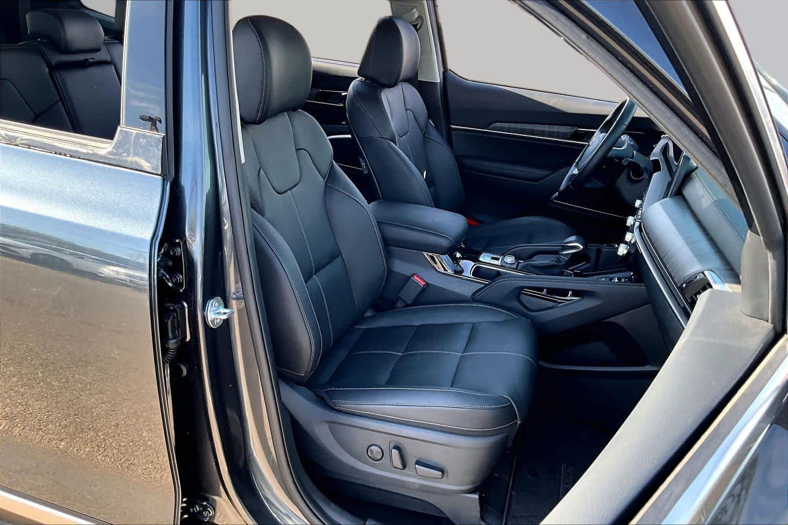 Used 2024 GRAY Kia EX image 9