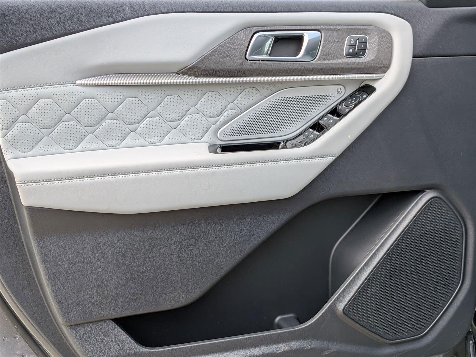 New 2026 Carbonized Gray Metallic Ford Platinum™ image 12