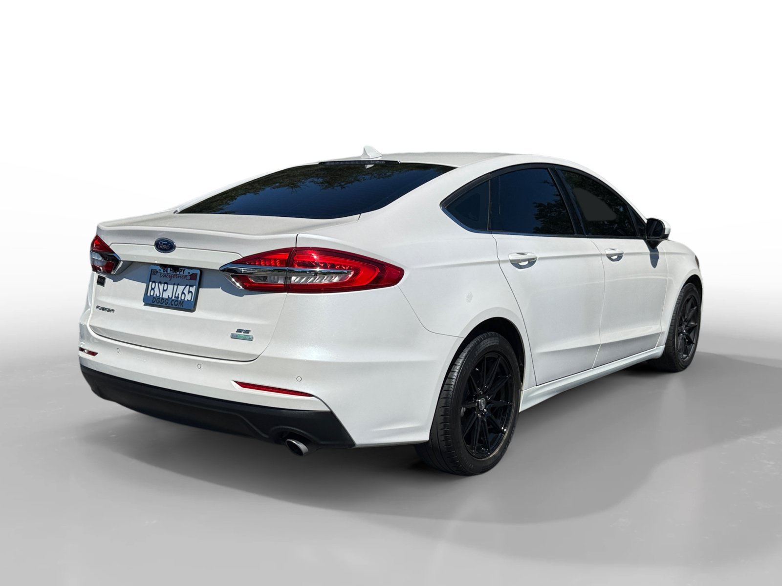 Used 2020 White Platinum Clearcoat Metallic Ford SE image 5