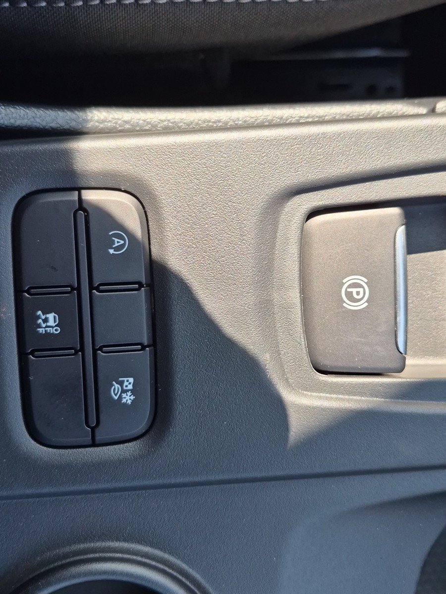 New 2026 Carbonized Gray Metallic Ford XLT image 32