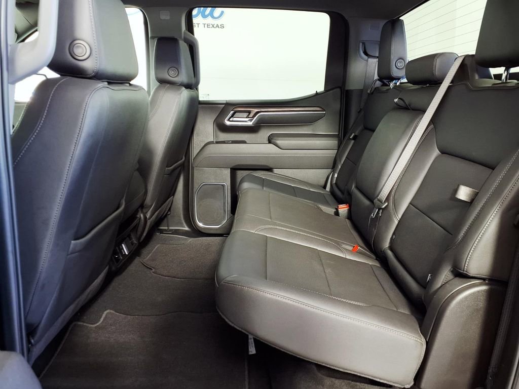 Used 2025 Titanium Rush Metallic GMC SLT image 9