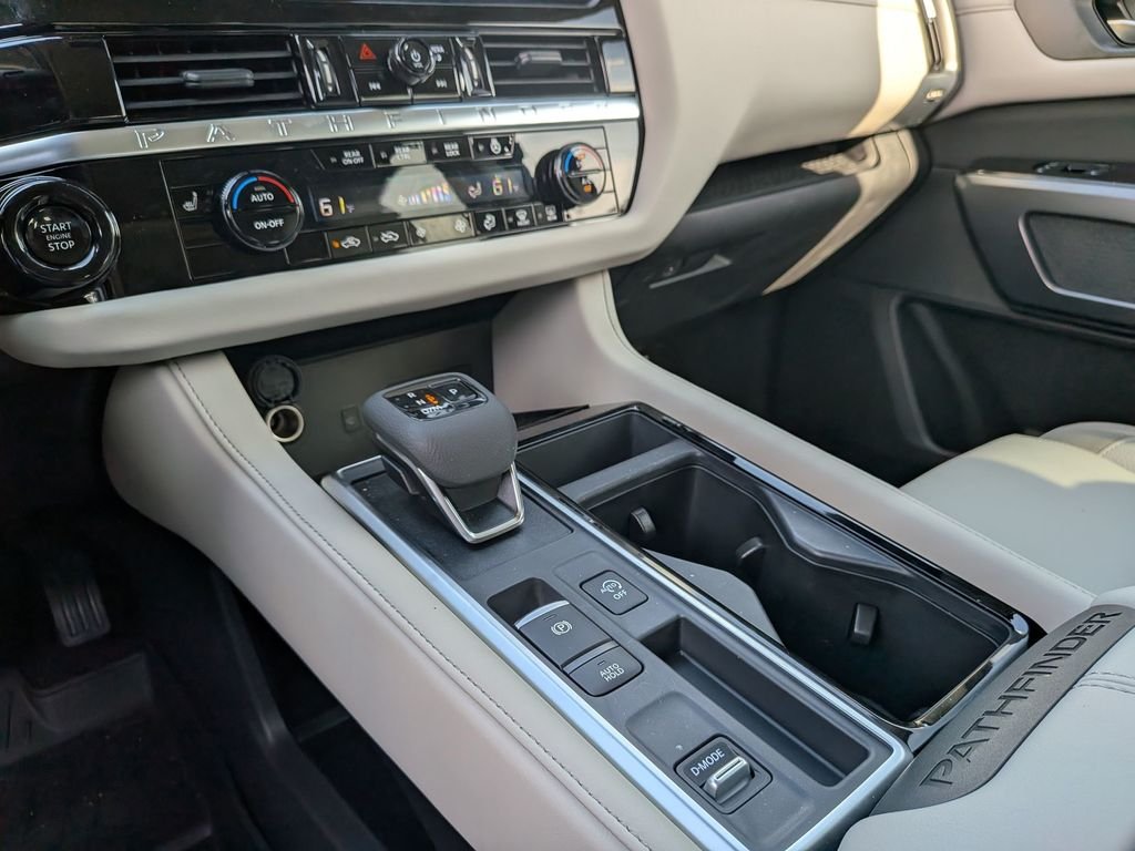 Used 2026 White Nissan SL image 25