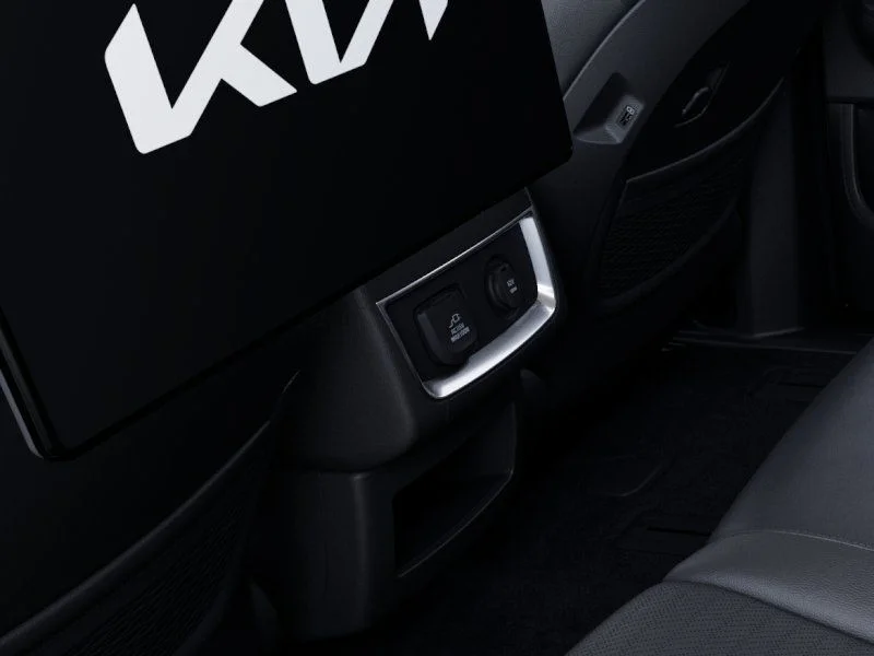 New 2027 White Kia SX Prestige image 26
