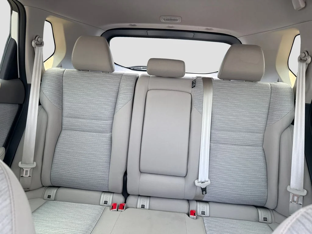 Used 2023 White Nissan SV image 22