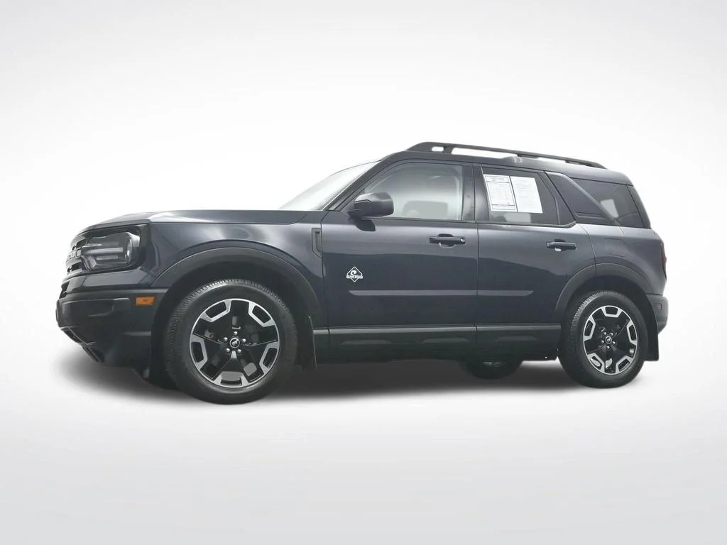 Used 2022 Blue Metallic Ford Outer Banks image 45