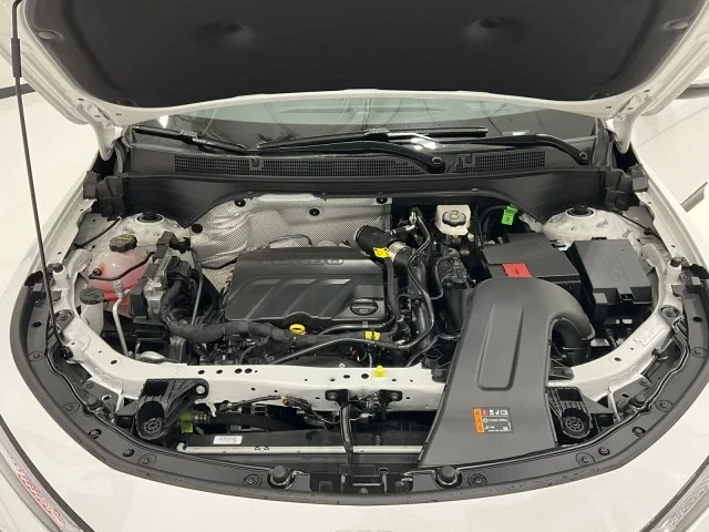 New 2026 Summit White Buick Preferred image 37