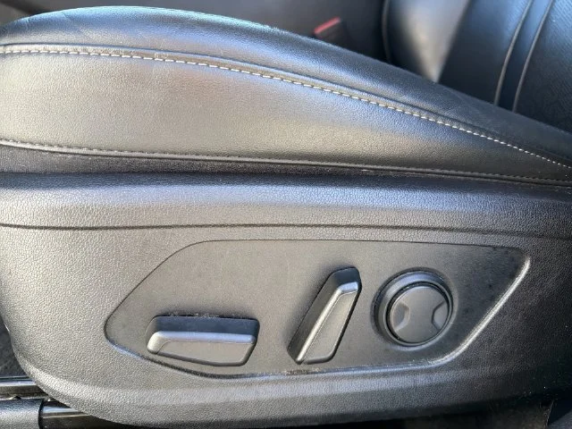 Used 2021 White Kia S image 25