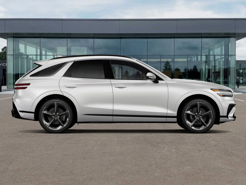 New 2026 Uyuni White Genesis 2.5T Sport Prestige image 5