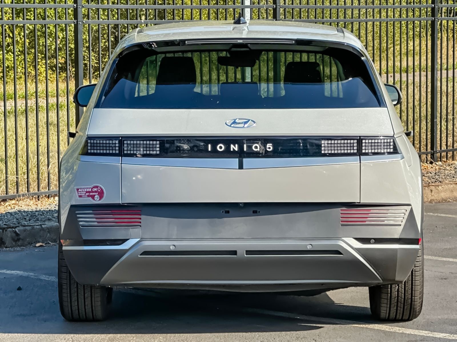 Used 2024 Gray Hyundai SE image 4