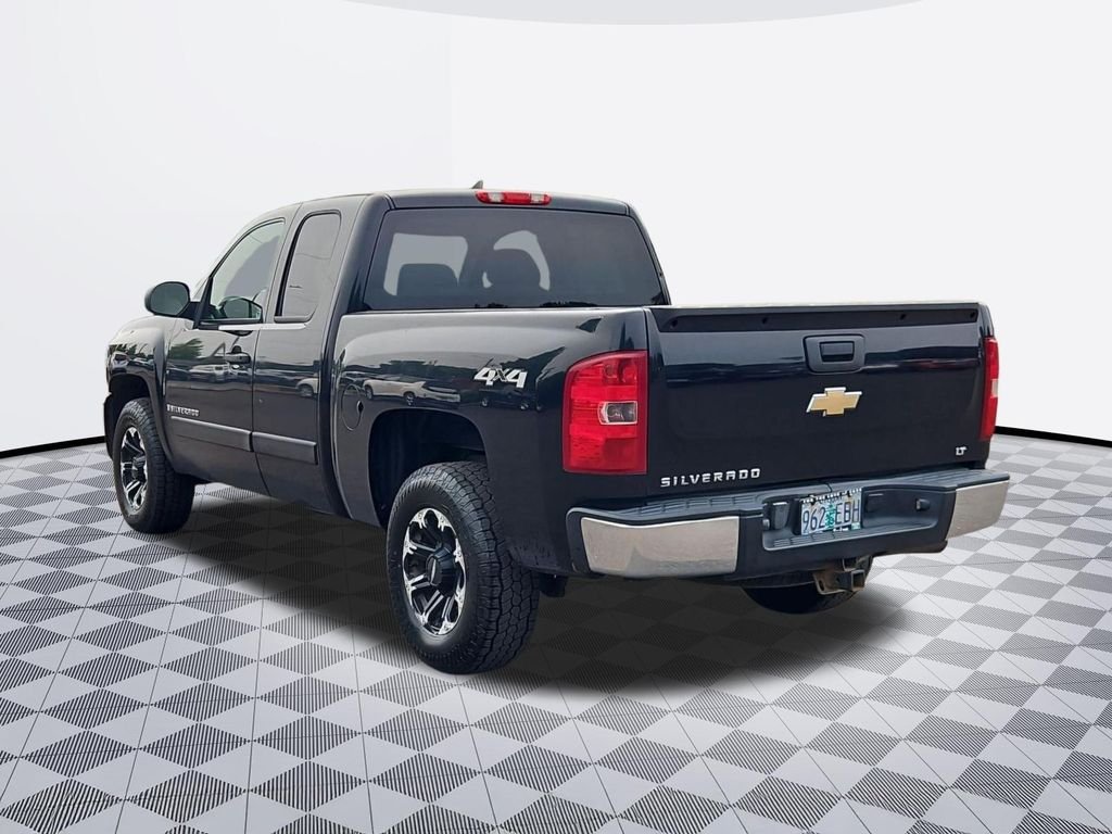 Used 2008 Black Chevrolet LT image 4