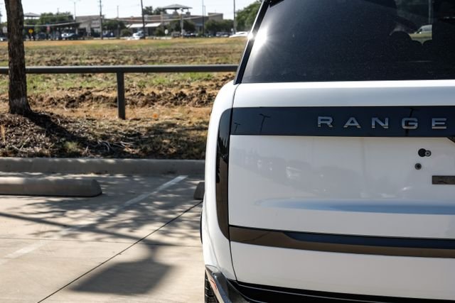 Used 2022 Fuji White Land Rover SE image 64