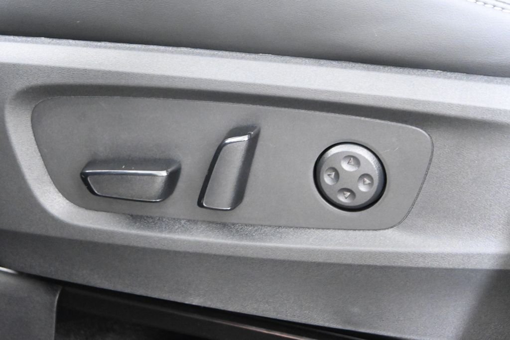 New 2027 2T GRPT SHDW INFINITI Sport AWD image 30