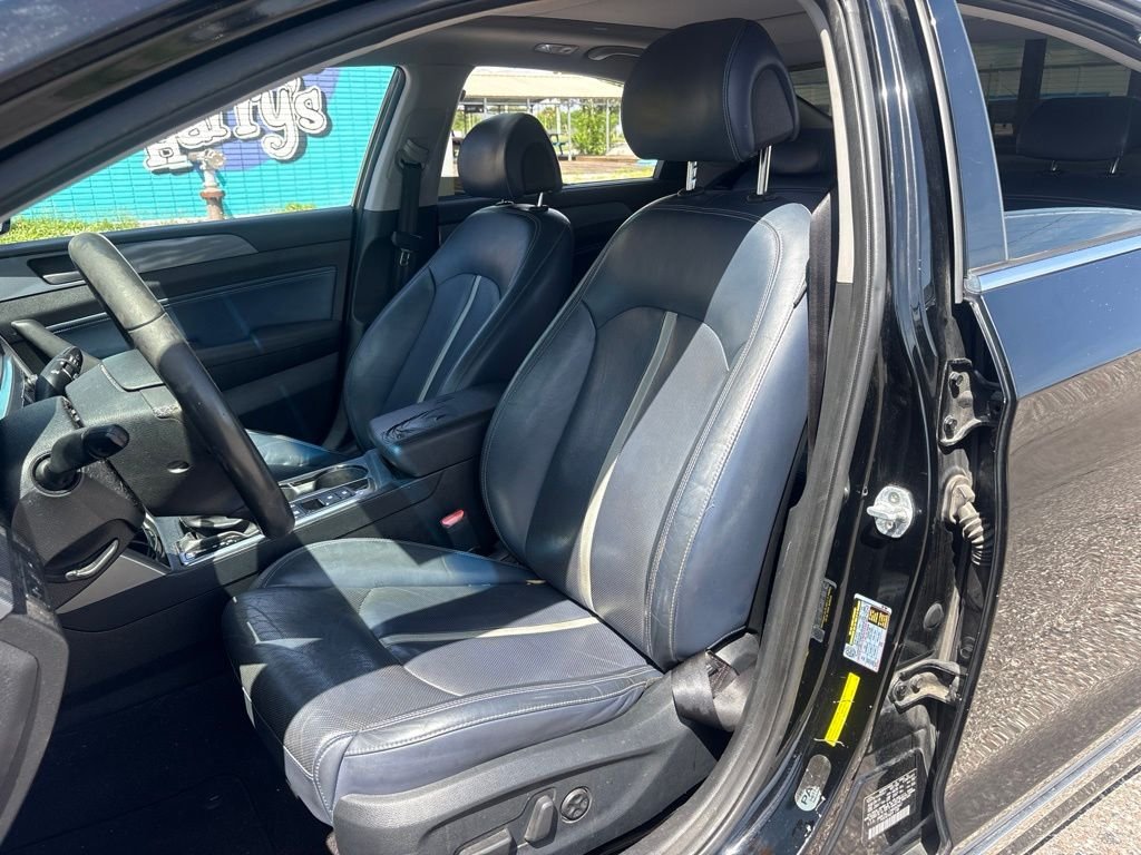 Used 2017 Black Hyundai Limited image 11