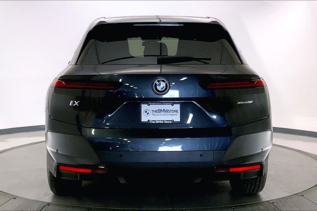 Used 2024 Dark Graphite Metallic BMW  image 3