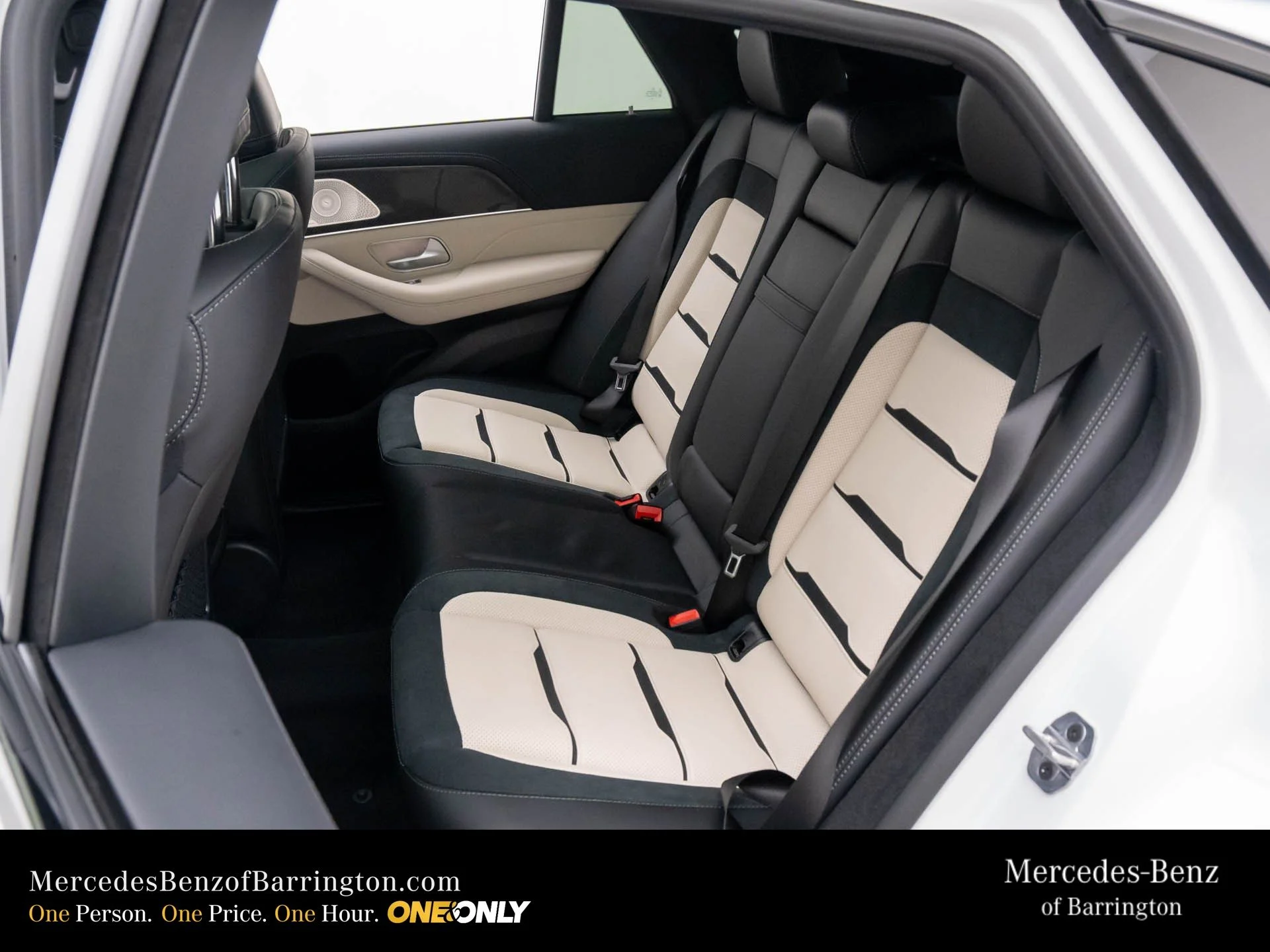 New 2026 White Mercedes-Benz GLE 53 AMG® image 20