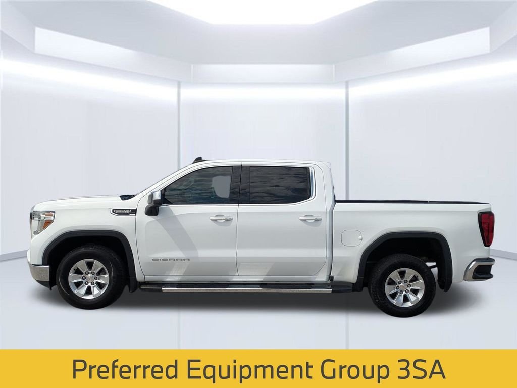 Used 2019 White GMC SLE image 2