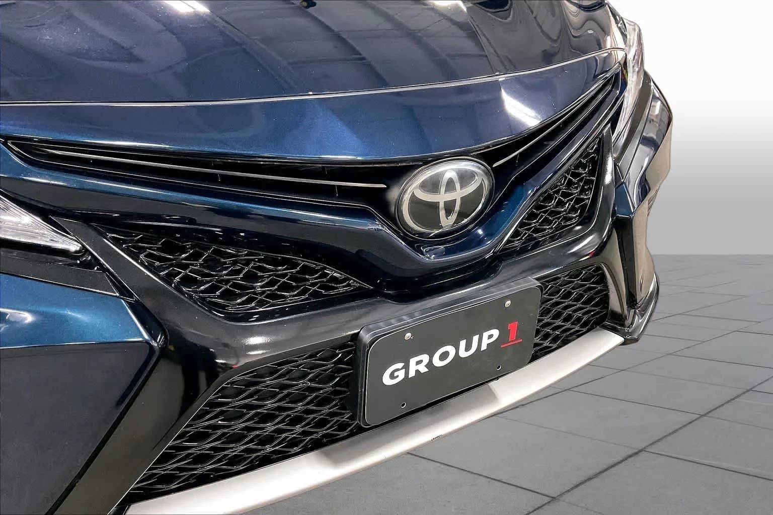 Used 2020 Galactic Aqua Mica Toyota XSE image 29